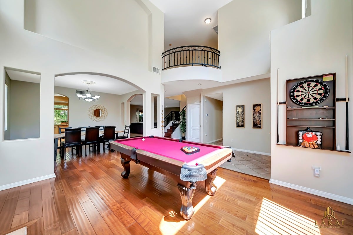 Lavi – Gated 5BR Villa on Private Street – Great Location