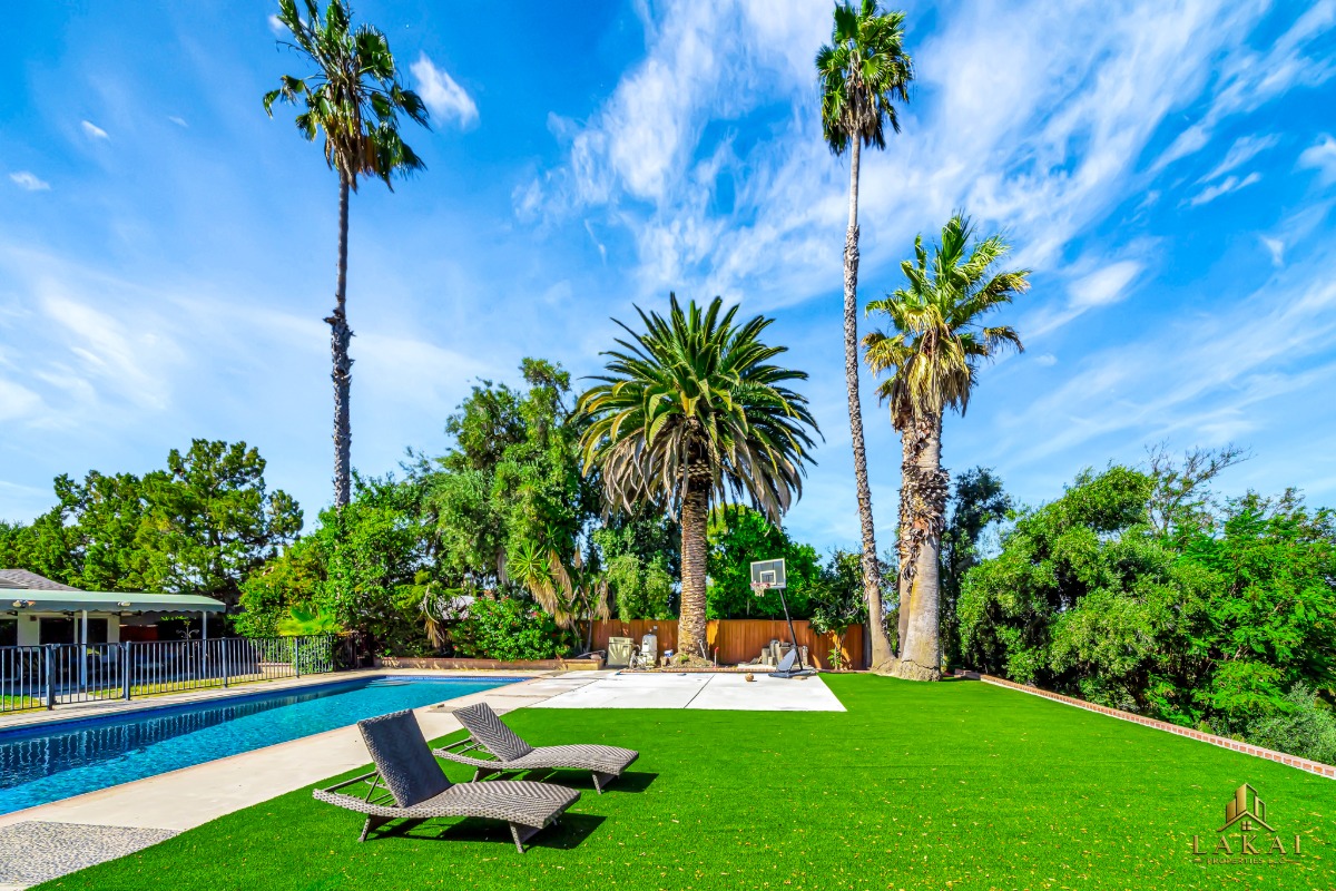 McDonie – Gorgeous House with View & Pool!